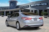 Used 2018 Toyota Camry LE image 4