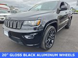 Used 2018 Jeep Grand Cherokee Altitude image 3