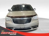 Used 2013 Chrysler Town & Country Touring-L image 5