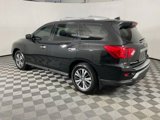Used 2020 Nissan Pathfinder S image 4