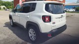 Used 2017 Jeep Renegade Latitude w/ Cold Weather Group image 4