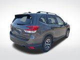 Used 2020 Subaru Forester Premium image 5