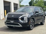 Used 2022 Mitsubishi Outlander SE image 2