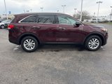 Used 2017 Kia Sorento LX image 2
