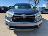 Used 2015 Toyota Highlander LE image 2