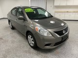 Used 2013 Nissan Versa SV image 3