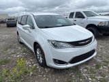 Used 2018 Chrysler Pacifica Touring Plus image 4