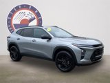 Used 2025 Chevrolet Trax ACTIV w/ Driver Confidence Package image 2