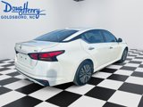Used 2023 Nissan Altima 2.5 SV image 5