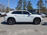 Used 2020 Volkswagen Atlas Cross Sport SE w/ Panoramic Sunroof Package image 3