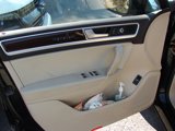 Used 2016 Volkswagen Touareg Lux image 5