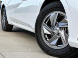 Used 2024 Hyundai Elantra SE image 2