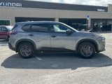 Used 2023 Nissan Rogue S image 5