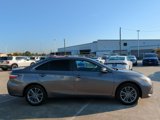 Used 2017 Toyota Camry LE image 2