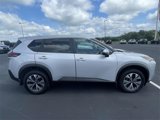 Used 2023 Nissan Rogue SV image 2