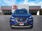 Used 2021 Nissan Rogue SV image 2