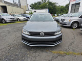 Used 2017 Volkswagen Jetta SE image 2