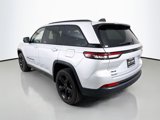 Used 2022 Jeep Grand Cherokee Altitude image 5
