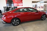 Used 2025 Hyundai Elantra SEL image 5