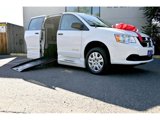 Used 2019 Dodge Grand Caravan SE image 2