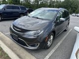 Used 2017 Chrysler Pacifica Limited image 2