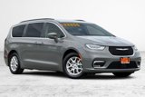 Used 2022 Chrysler Pacifica Touring-L image 2