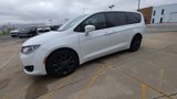 Used 2020 Chrysler Pacifica Touring w/ S Appearance Package image 4