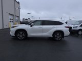 Used 2021 Toyota Highlander XLE image 2