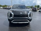Used 2022 Mitsubishi Outlander SE image 2