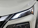 Used 2023 Nissan Rogue SV image 2