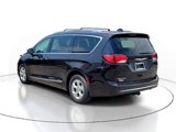 Used 2017 Chrysler Pacifica Touring-L Plus image 3