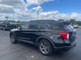 Used 2022 Ford Explorer XLT w/ Equipment Group 202A image 2
