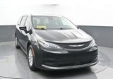 Used 2023 Chrysler Voyager LX image 3