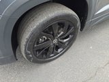 Certified 2022 Volkswagen Taos SE image 2