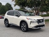 Used 2021 Nissan Rogue Platinum image 2