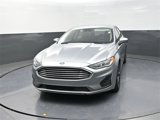 Used 2020 Ford Fusion SE image 2