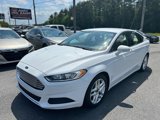 Used 2015 Ford Fusion SE image 2