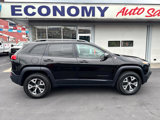 Used 2017 Jeep Cherokee Trailhawk image 2