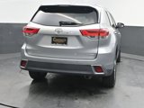 Used 2017 Toyota Highlander Limited image 6