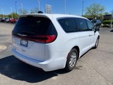 Used 2023 Chrysler Pacifica Touring-L image 3