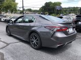 Used 2021 Toyota Camry SE image 3
