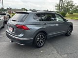 Used 2021 Volkswagen Tiguan SE w/ Panoramic Sunroof Package image 4