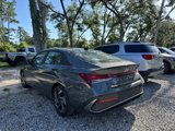 Used 2025 Hyundai Elantra Sport image 4