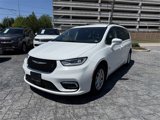 Used 2022 Chrysler Pacifica Touring-L image 2