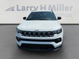 New 2025 Jeep Compass Latitude image 3