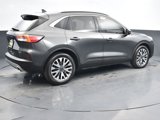 Used 2020 Ford Escape Titanium image 4