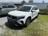 Used 2023 Volkswagen Taos SE image 2