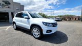 Used 2016 Volkswagen Tiguan SE image 3