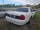 Used 2005 Ford Crown Victoria Police Interceptor image 4