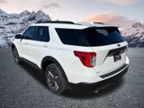 Certified 2022 Ford Explorer XLT w/ Equipment Group 202A image 3